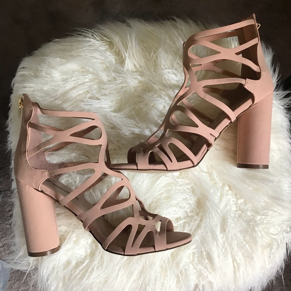 🚫SOLD🚫 /light pink heels!